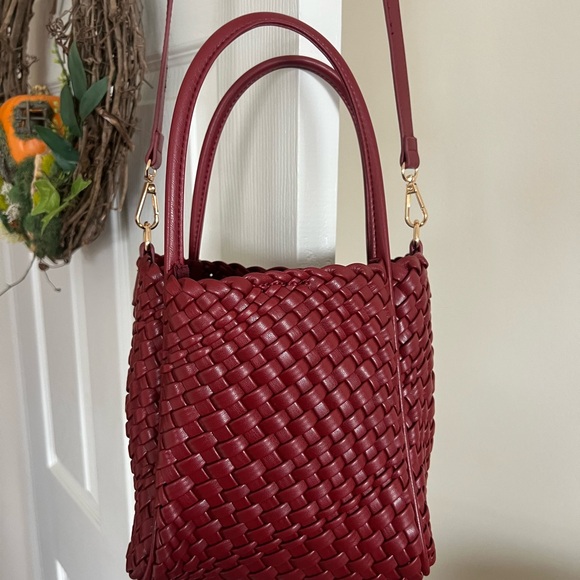 Anthropologie Handbags - Anthropologie Woven Burgundy Shoulder Bag